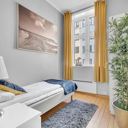 Apartment Forenom Serviced Hall *