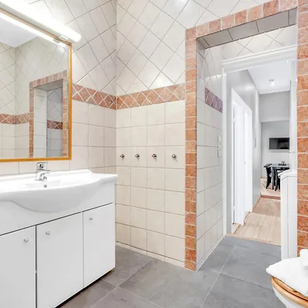 Forenom Serviced Hall Apartment